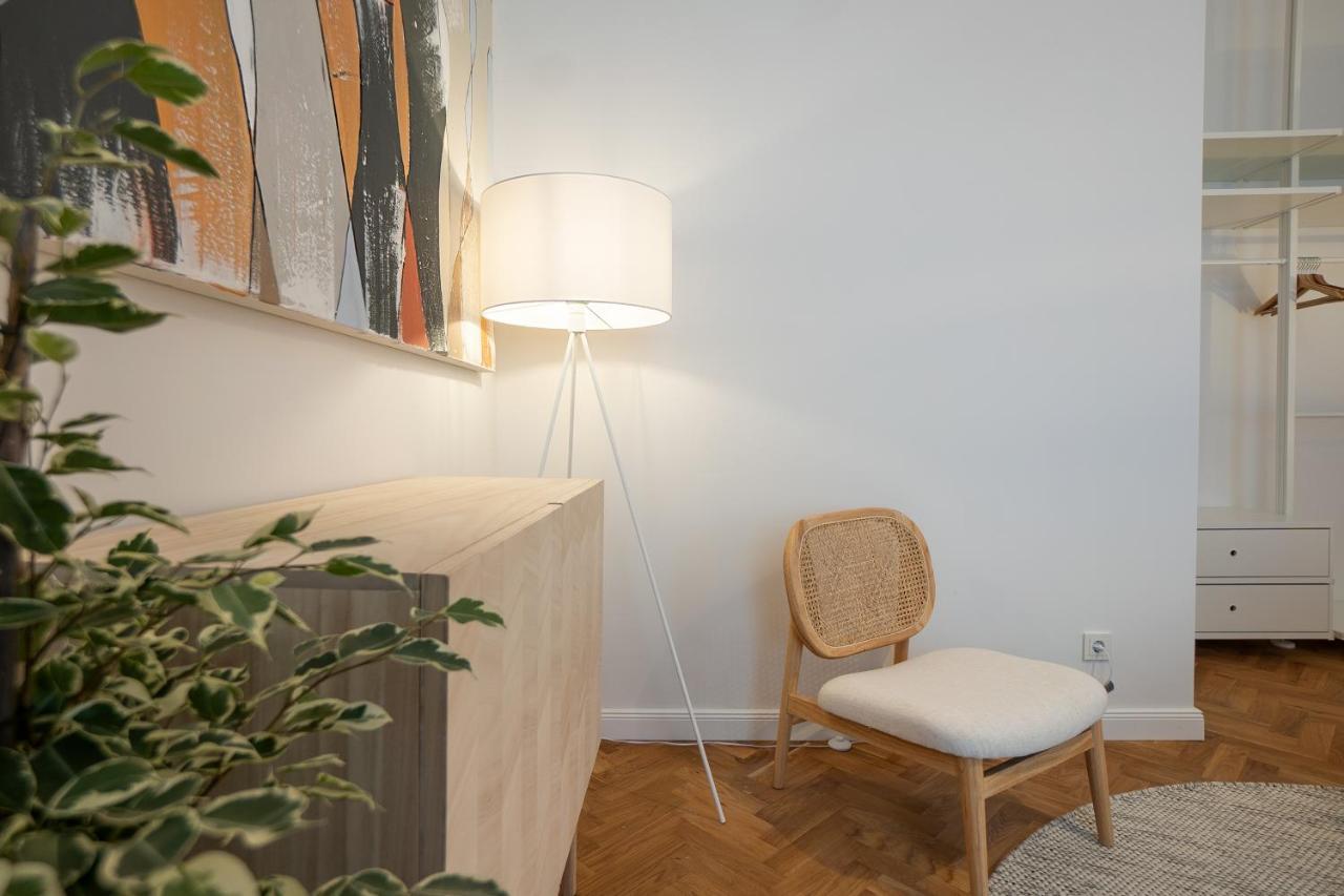 Chic 94M2 Apartment With A King-Size Bed فيينا المظهر الخارجي الصورة