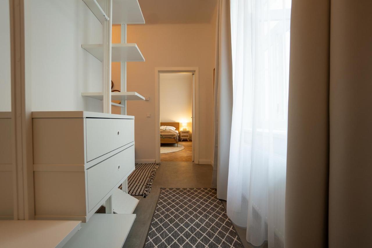 Chic 94M2 Apartment With A King-Size Bed فيينا المظهر الخارجي الصورة