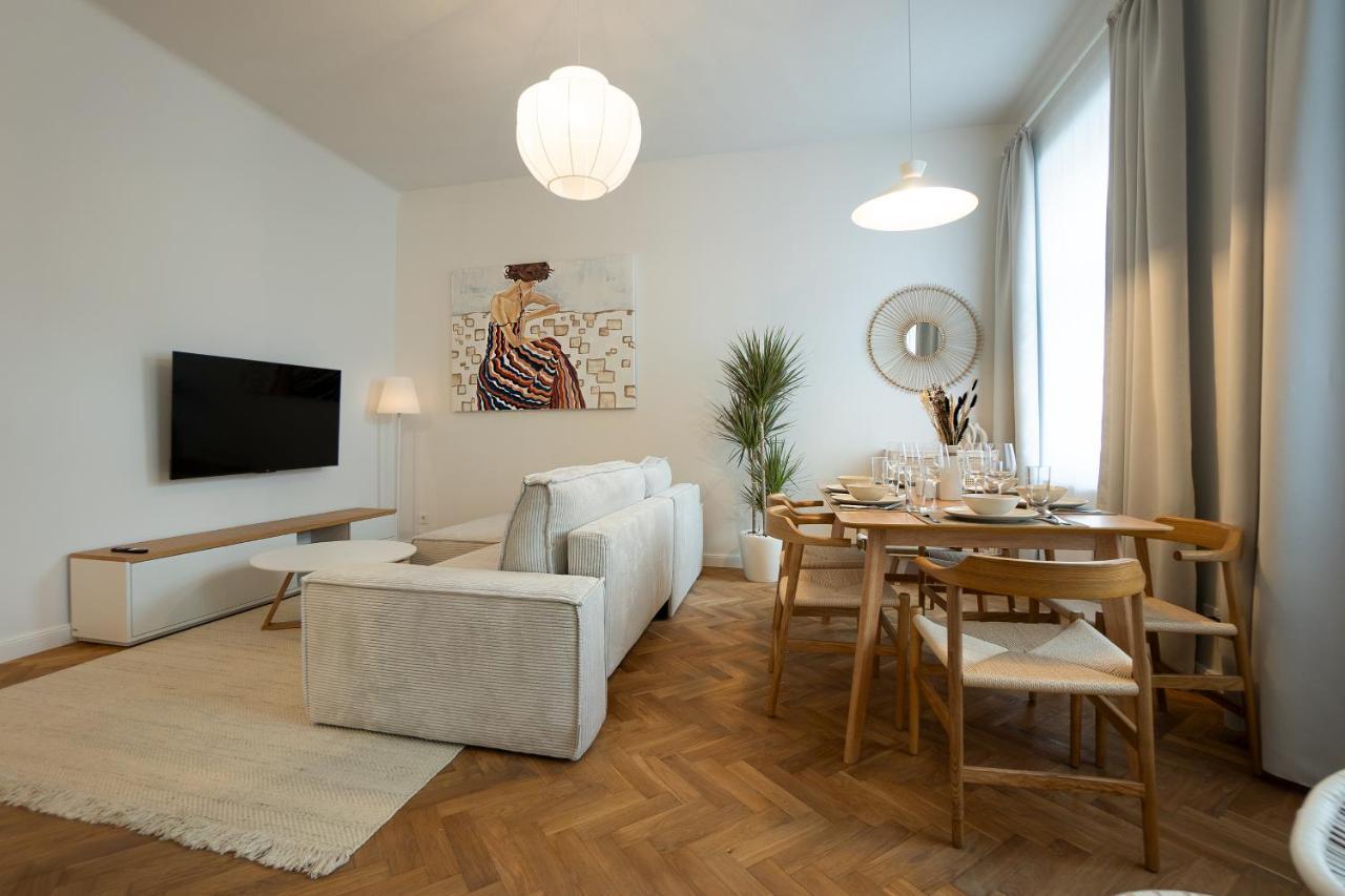 Chic 94M2 Apartment With A King-Size Bed فيينا المظهر الخارجي الصورة
